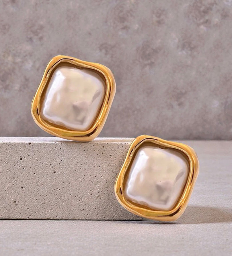 Oceans Apart Stud Earrings
