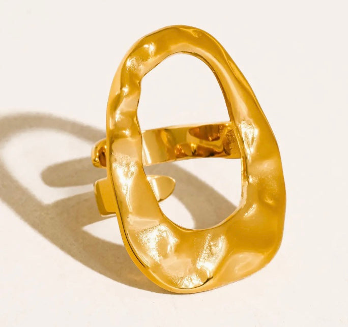 Oval Ring