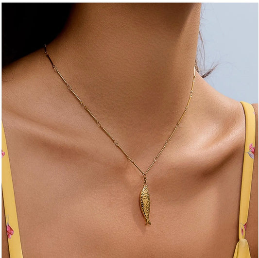 Fish Pendant Chain Necklace