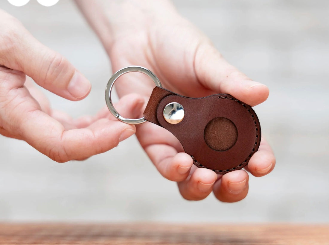 Leather Air Tag Keychain 4 Colors Blue, Brown, Green, Tan