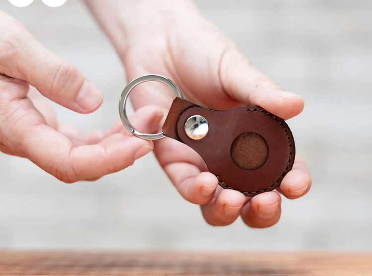 Leather Air Tag Keychain 4 Colors Blue, Brown, Green, Tan