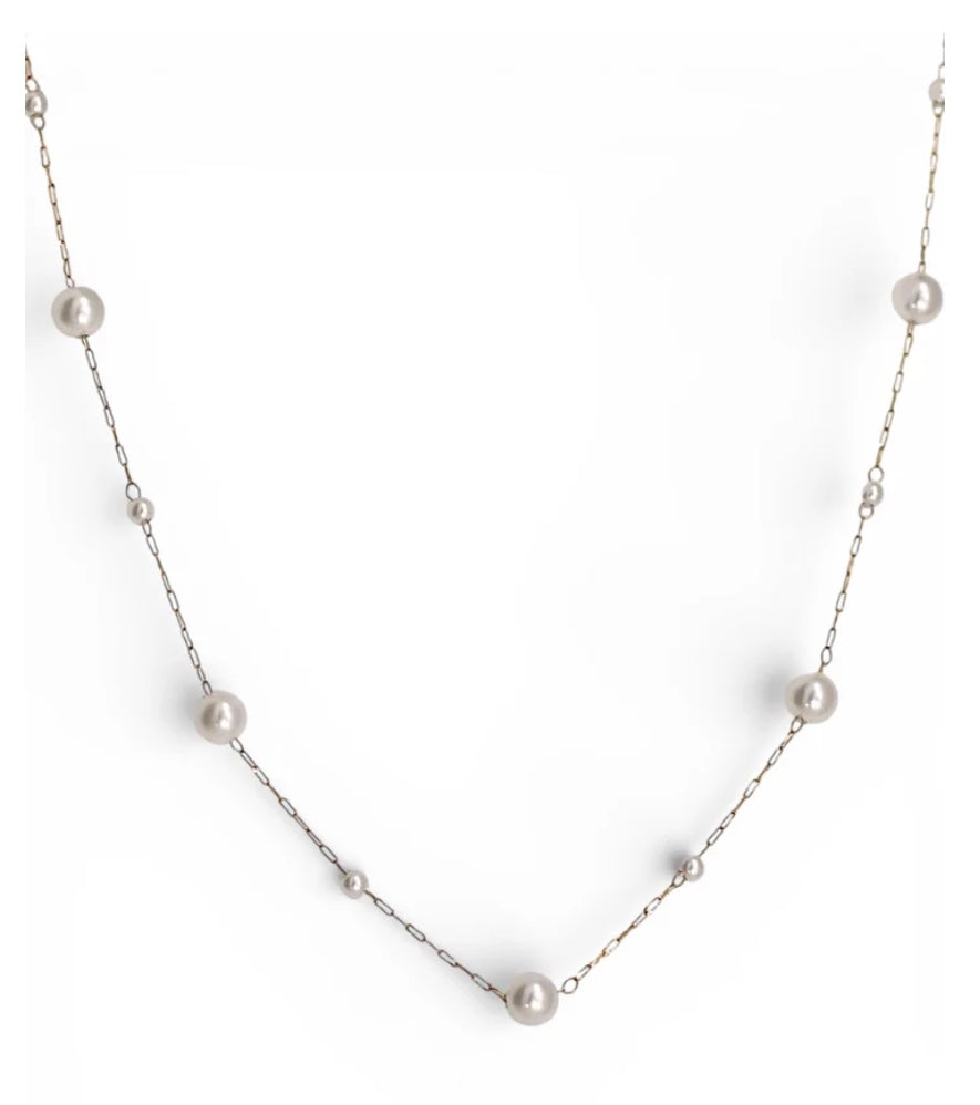 Catch Waves Pearl Necklace