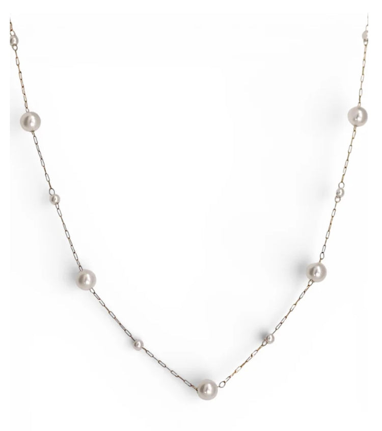 Catch Waves Pearl Necklace