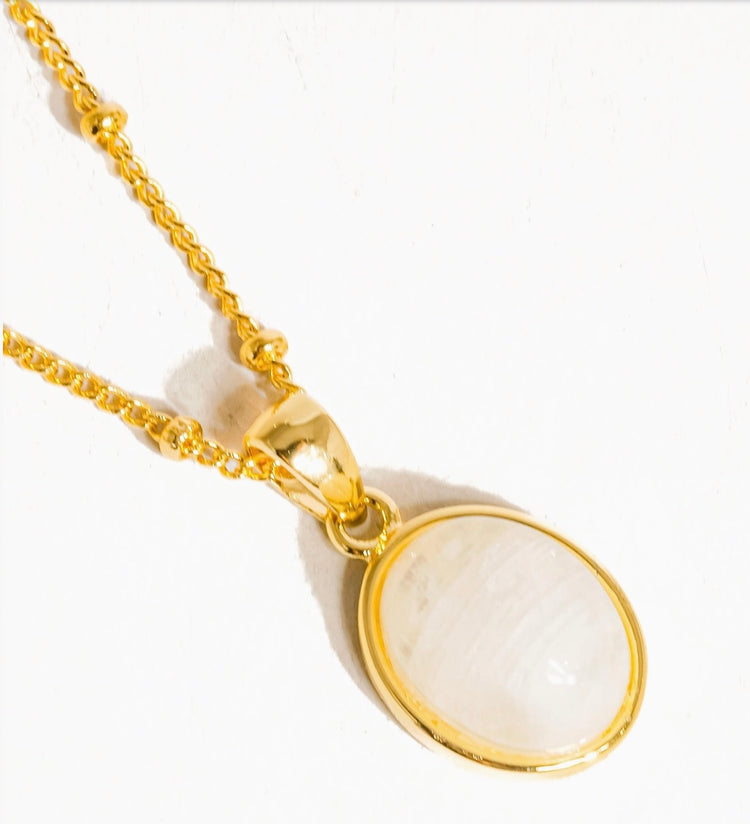 18 K Gold Natural Stone Necklace